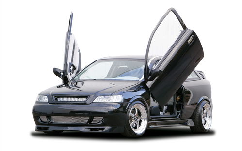 五金模型在汽車(chē)銷(xiāo)售領(lǐng)域的應(yīng)用與市場(chǎng)分析